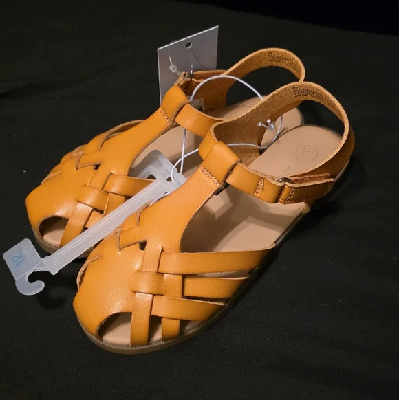 Size 12 Girls Ella Fisherman Sandals Cat & Jack - Picture 2 of 4